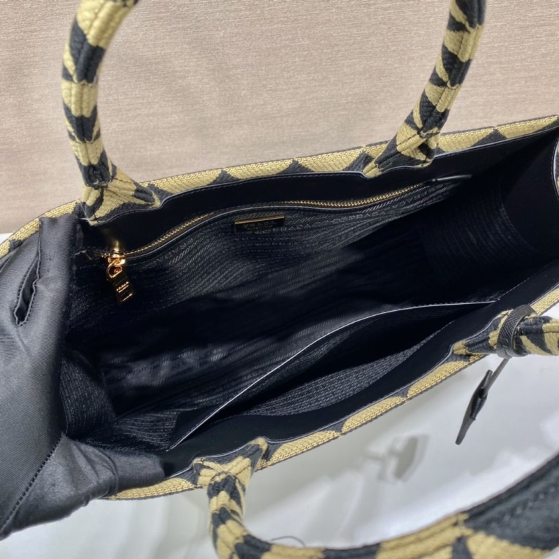 Pra*a tote bags